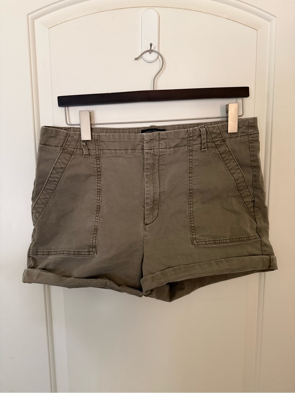 Banana Republic Olive Utility Rolled-Hem Shorts